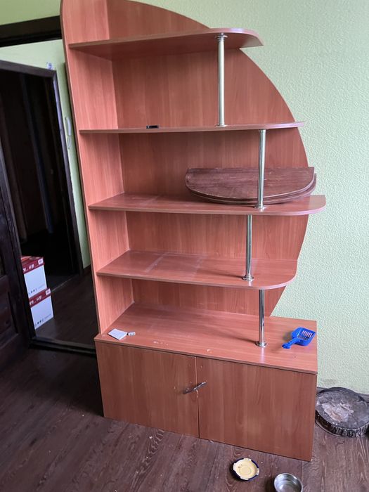 Віддам безкоштовно шафу-стелаж