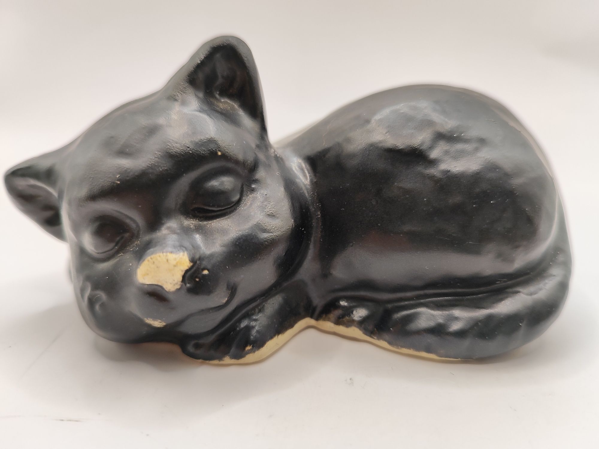 Figurka czarny kot masa plastyczna glina kotek dekoracja
