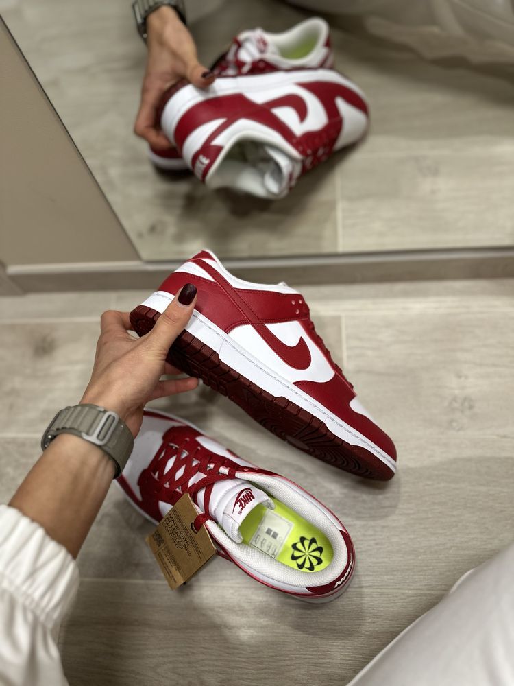 Чоловічі оригінальні кросівки Nike DUNK LOW DN1431 101