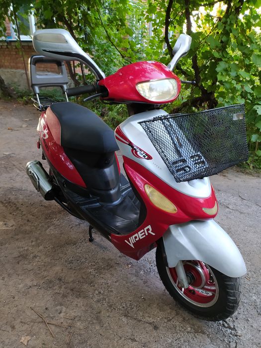 Продається скутер 50 кубів з реєстрацією