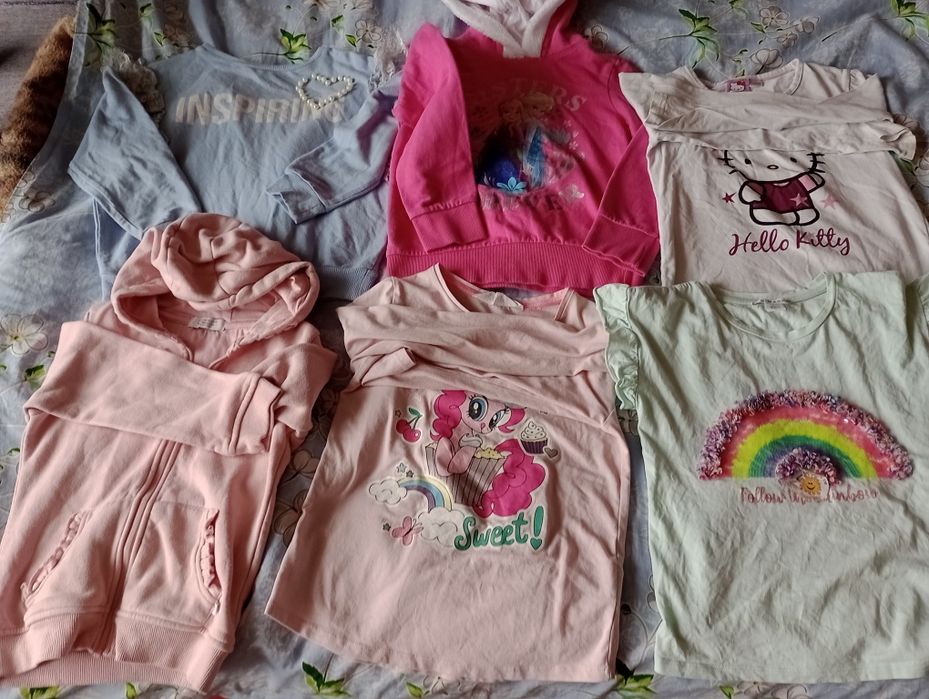 Пакет одягу на дівчинку 122 128