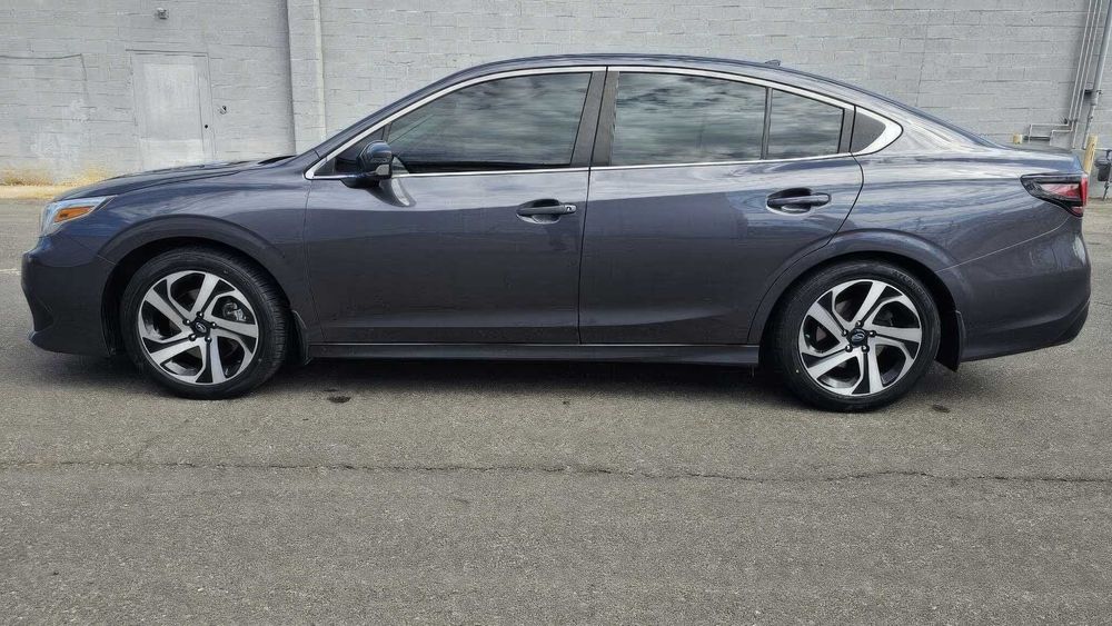 Subaru Legacy Limited      2022