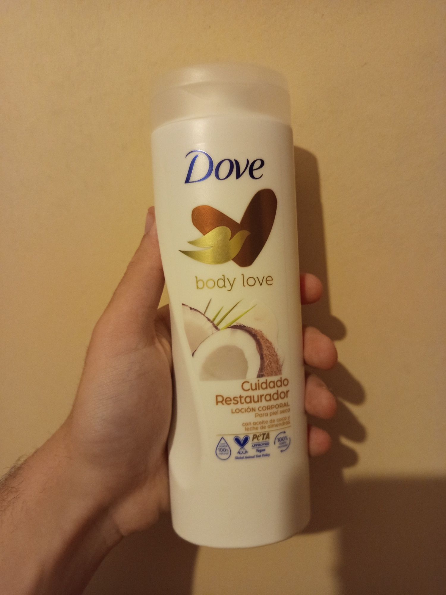 Creme corporal Dove de coco