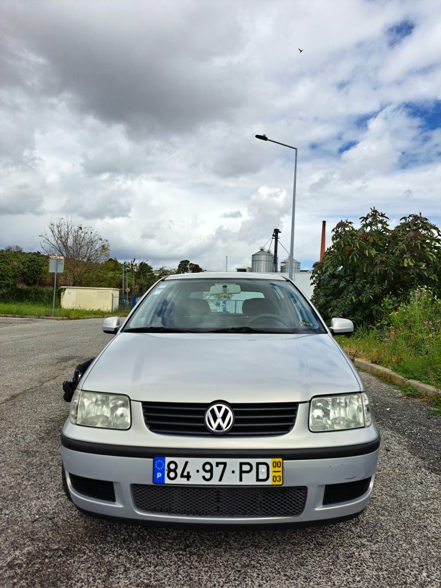 VW Pólo.ano2000.km184.moto1.0