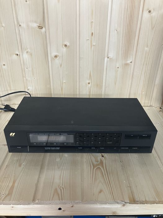 Sansui Quartz PLL Digital Synthesizer Tuner T1000L