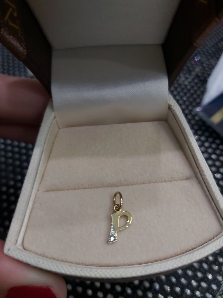 Piękna Zawieszka Literka P z DIAMENTEM z salonu Apart 0,01 ct Nowa