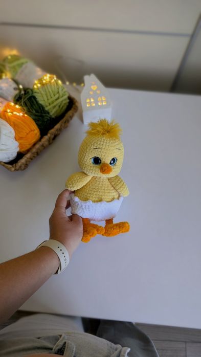 Курчатко , в'язані іграшки , в'язане курчатку