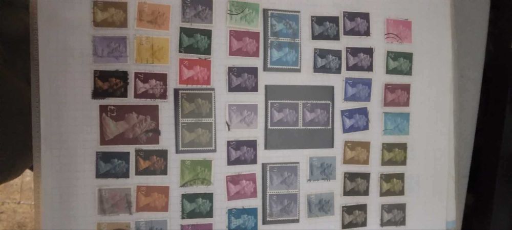 selos queen Elizabeth e outros postais antigos