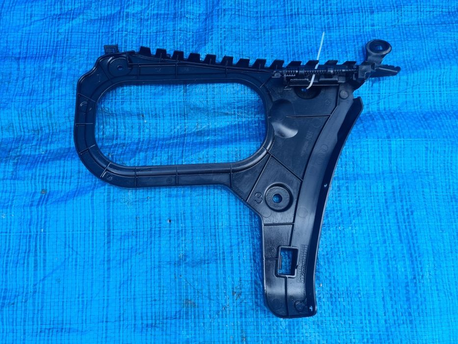 ŚLIZG prawy mocowanie zderzaka tył AUDI A3 8V 8V5 SEDAN oryginał | OEM