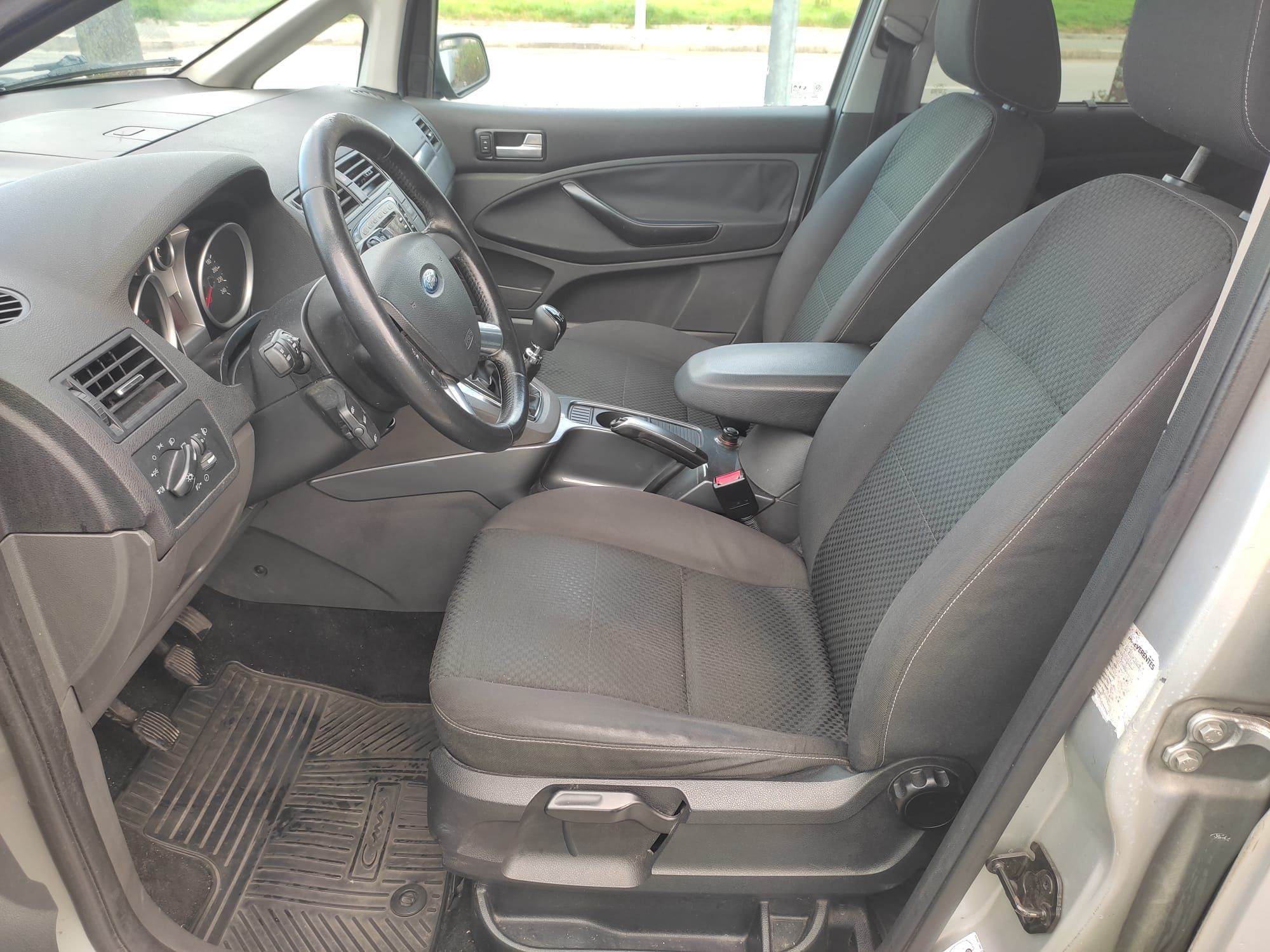 Ford c max titanium