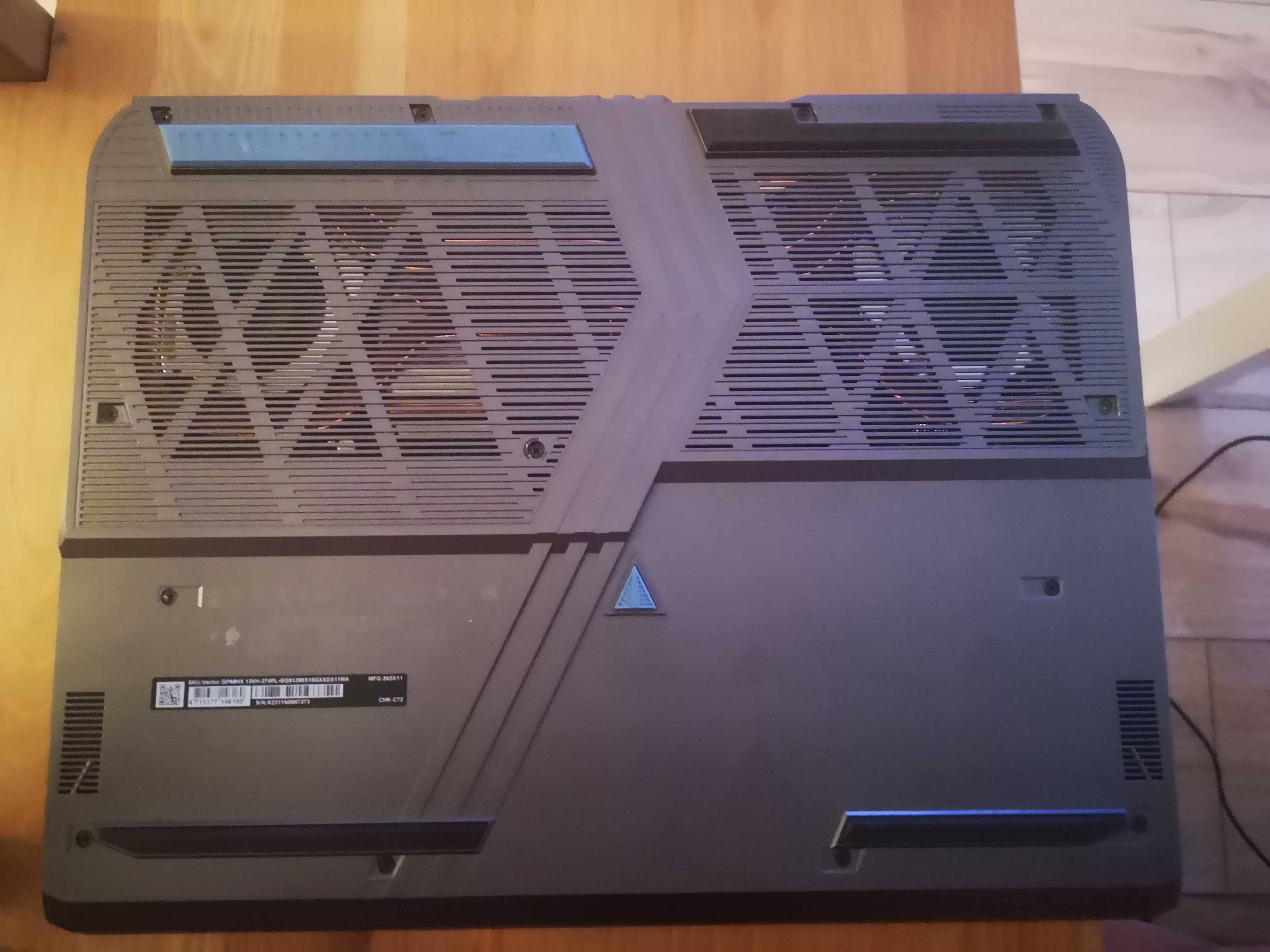 Laptop MSI VECTOR 16" i9 13950HX GP68HX RTX 4080 12 GB 32 GB RAM 3TB