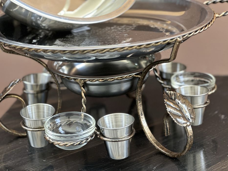 Садж для шашлыка Premium с рюмками и соусницами 36 см