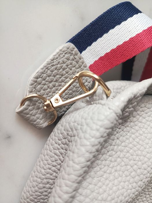 Mała Torebka szara z pszczołą eko skóra crossbody listonoszka