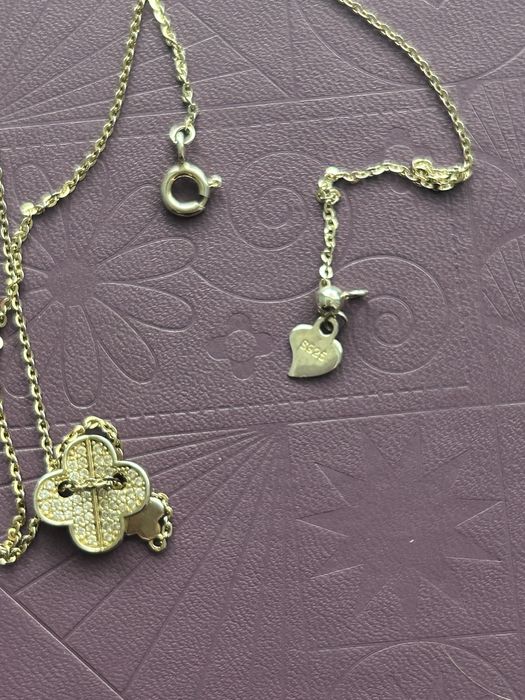 Pozłacany naszyjnik srebrny S925 z koniczynką wysadzaną cyrkoniami