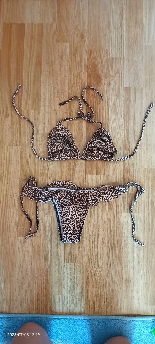 Lote de bikinis brasileiros