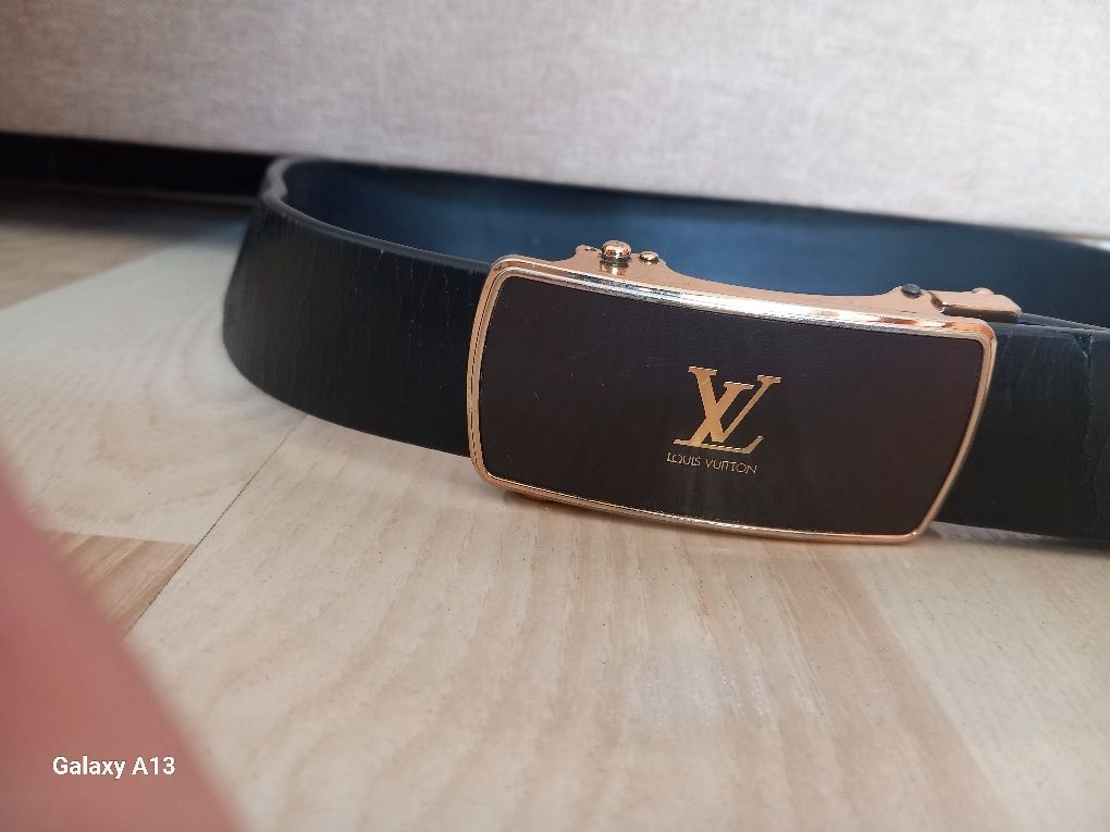 Louis vuitton pas skorzany 115cm