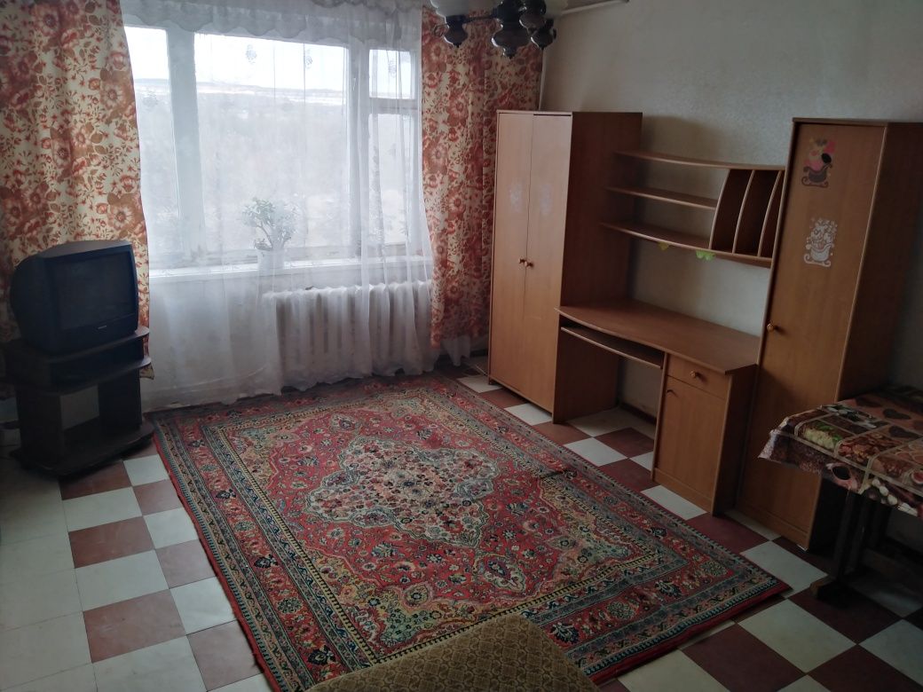 Старый город. Продам 3-х ком. кв. на 9 этаже.