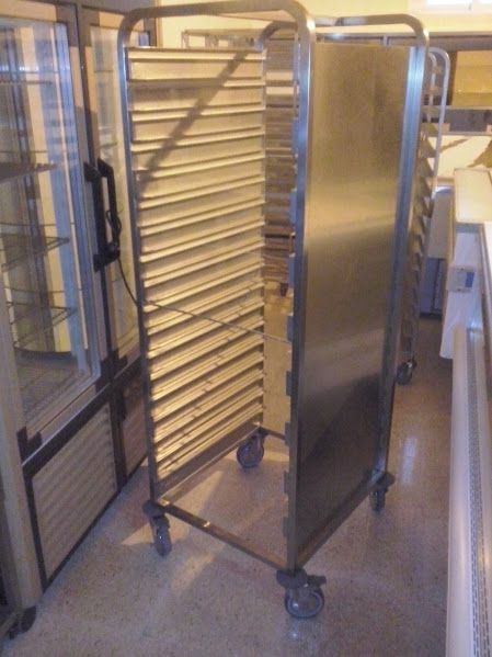 Carro inox p/ tabuleiros GN 1/1 (530x325 mm)