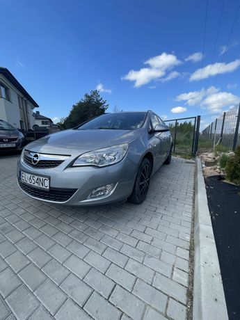 Opel Astra J 1.6 115Koni Gaz Sekwencja Nawigacja Kombi