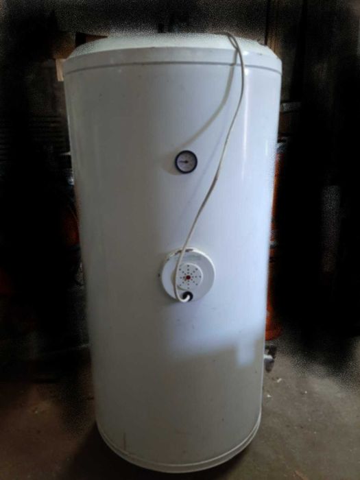 Termoacumulador 300L Ferroli – Ideal para remodelações ou apoio extra
