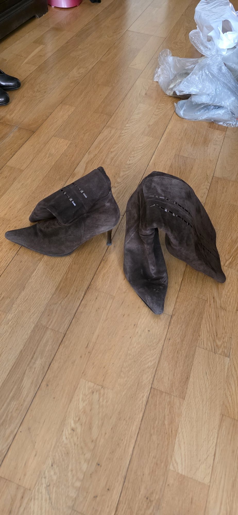 Vendo botas , tamanho 39 como novas