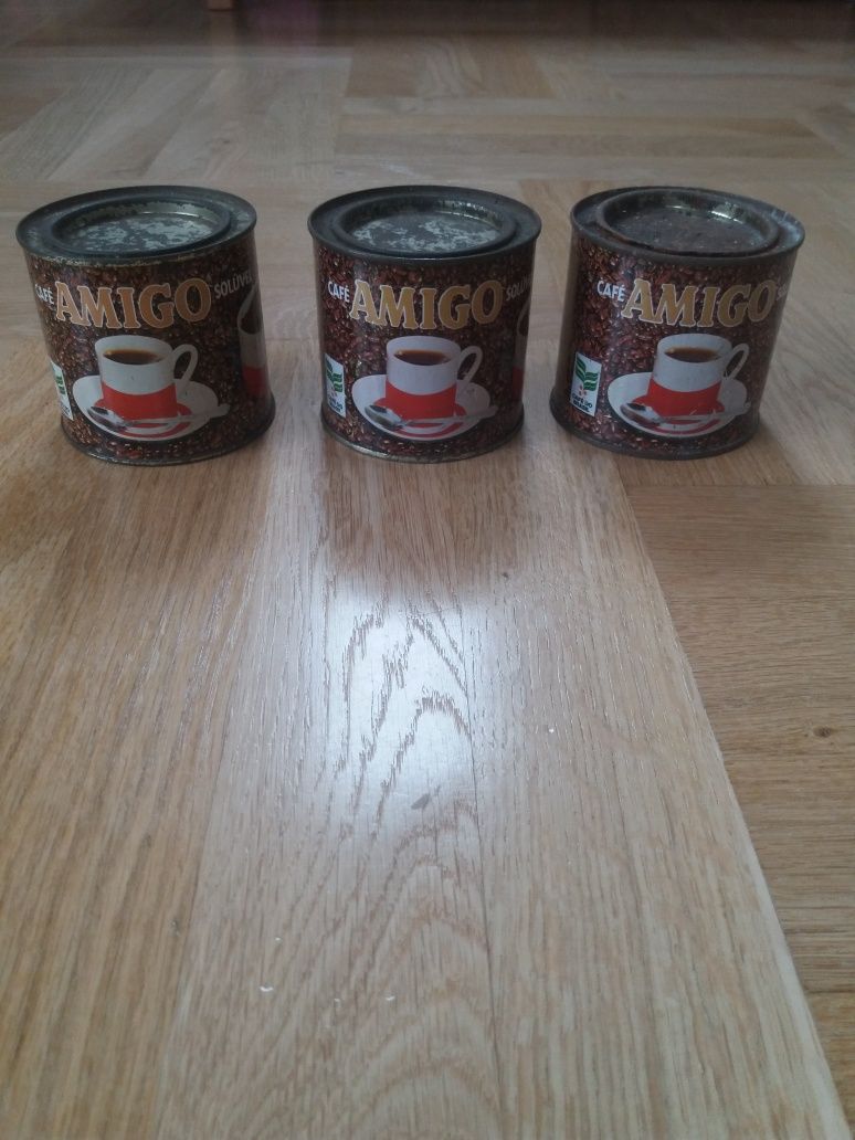 Stare puszki po kawie café AMIGO soluvel.