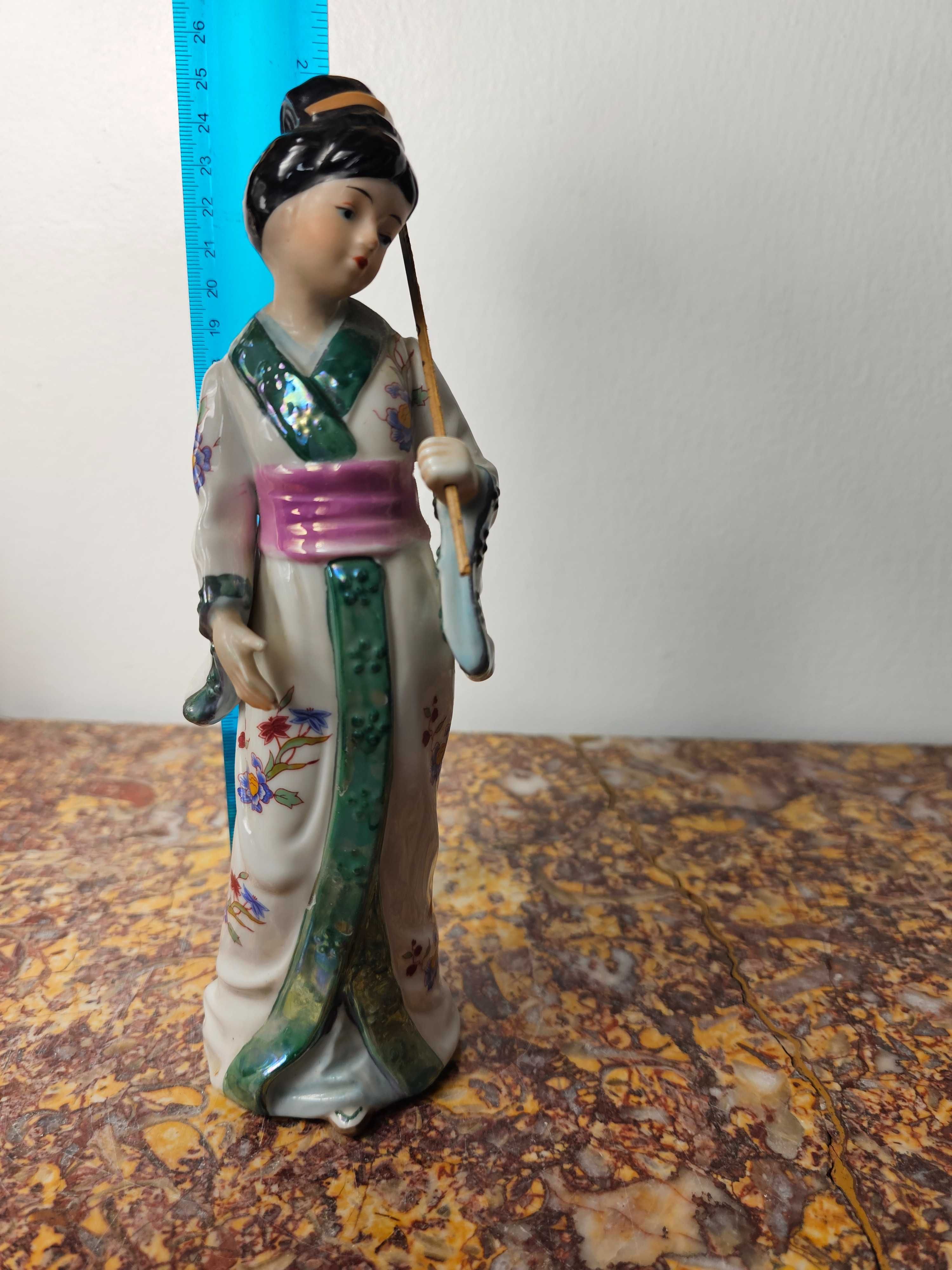 Duża Piękna chińska figurka Gejsza, porcelana 25 cm