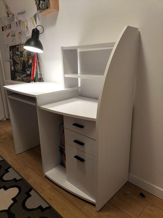 Białe biurko dziecięce, młodzieżowe