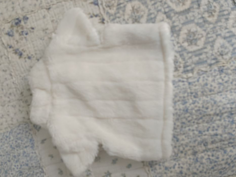 Miękkie futrzane białe bolerko r. 3-4 lata