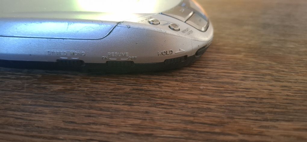 Discman Sony D-F413