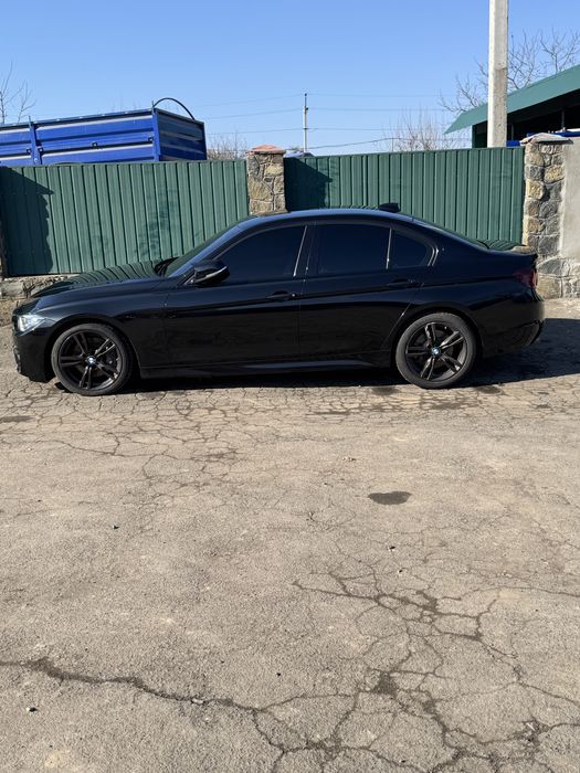 Бмв ф30 330і механіка
