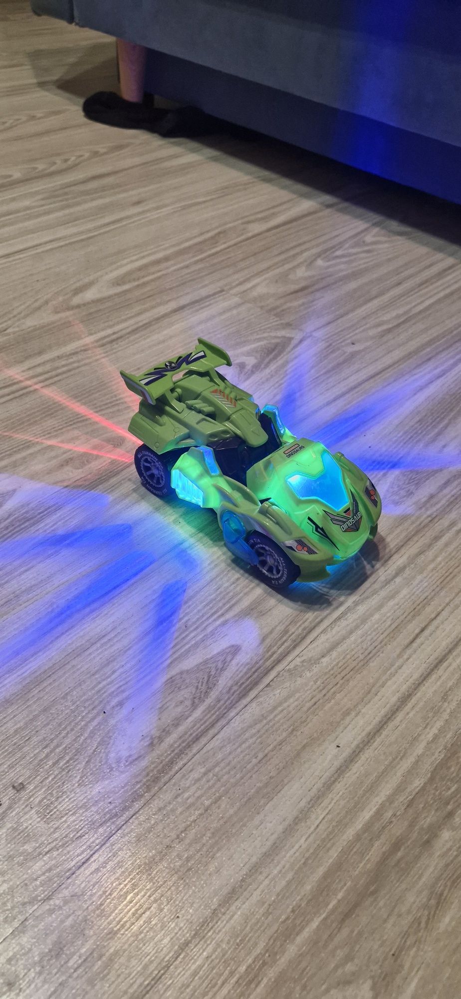 Auto robot dinozaur