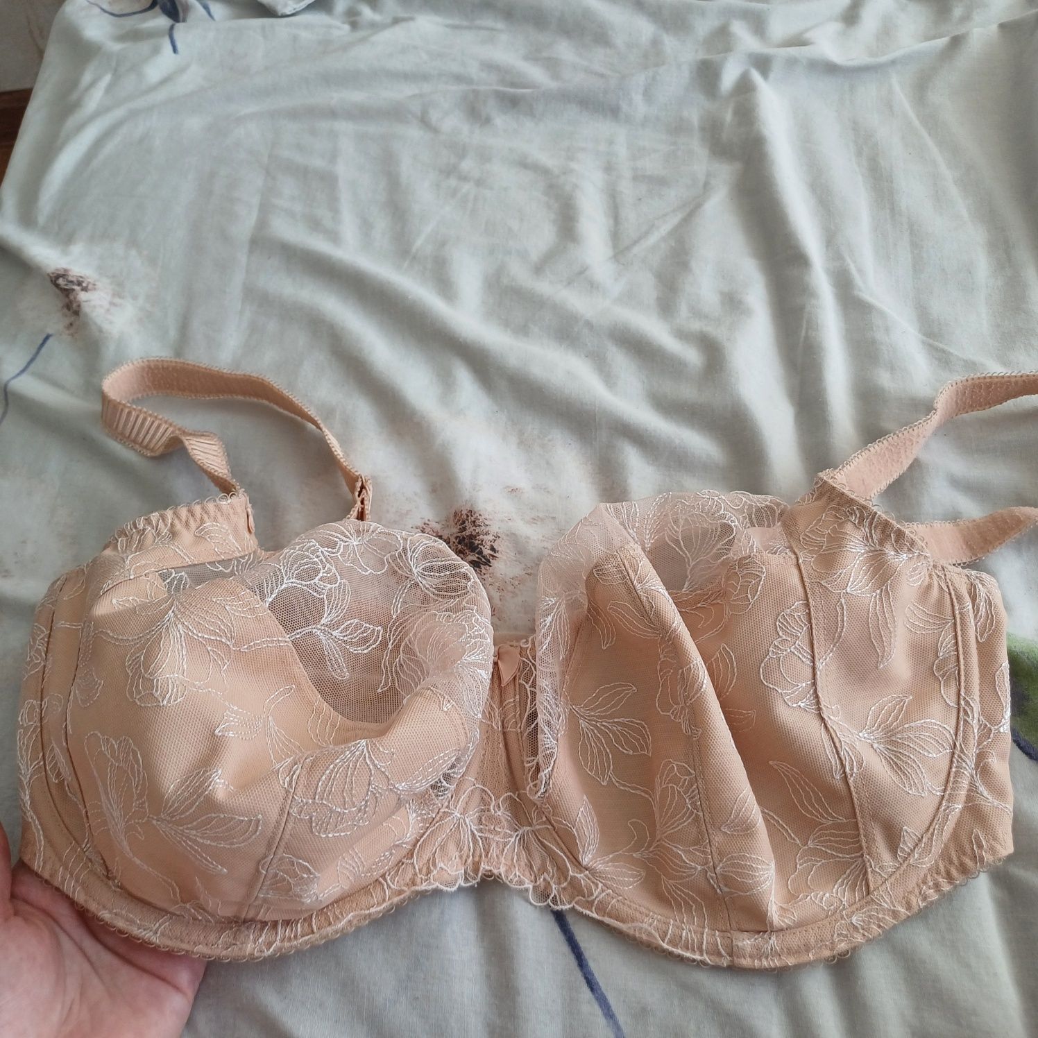 Бюстгалтер 80 Н чи 85 G 16 ff