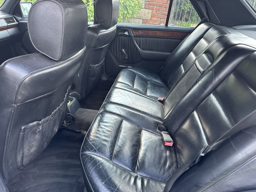 Mercedes w 124 300D