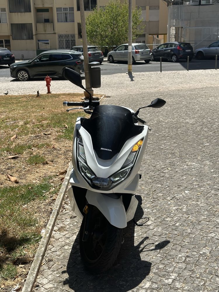 Mota pcx 125 única dona!