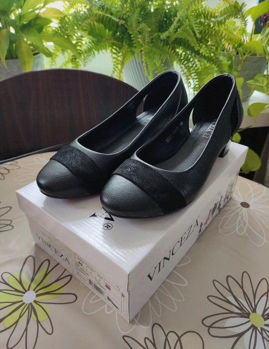 Eleganckie czółenka skórzane 40