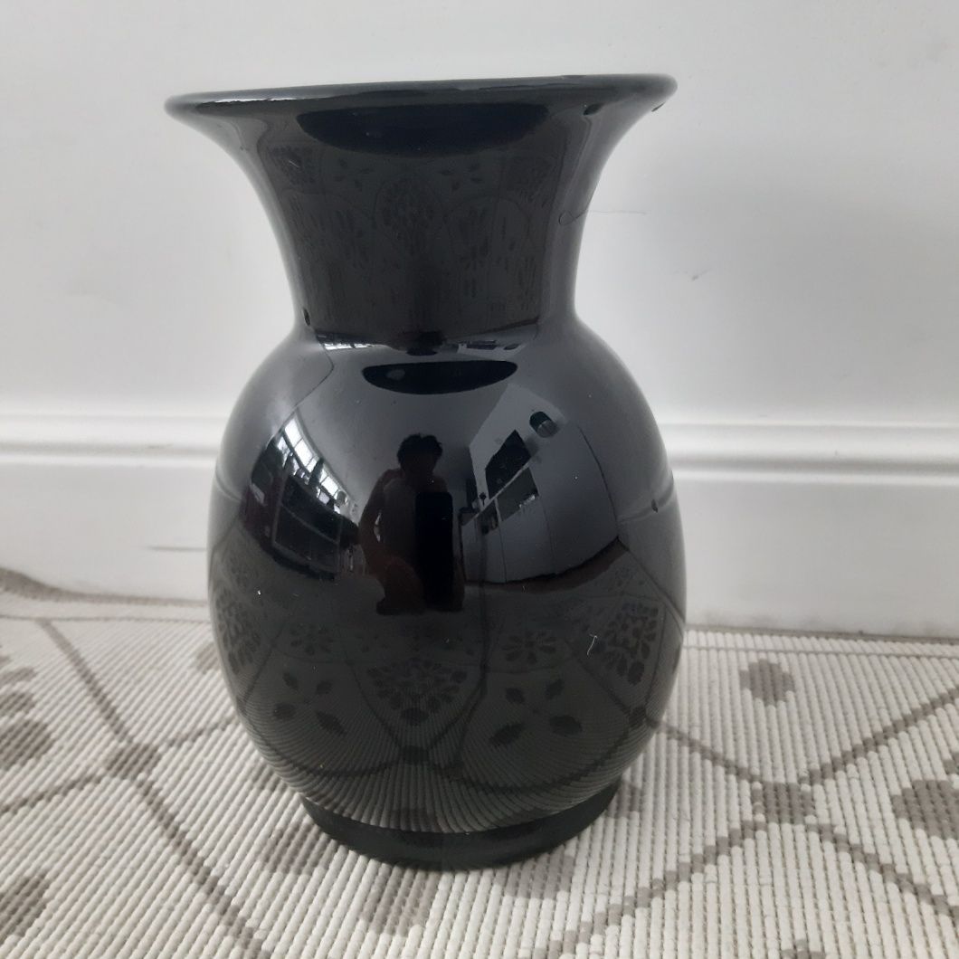 Wazonik ceramiczny czarny