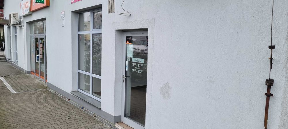 Lokal handlowo-usługowo-biurowy z lokalizacją w centrum miasta.