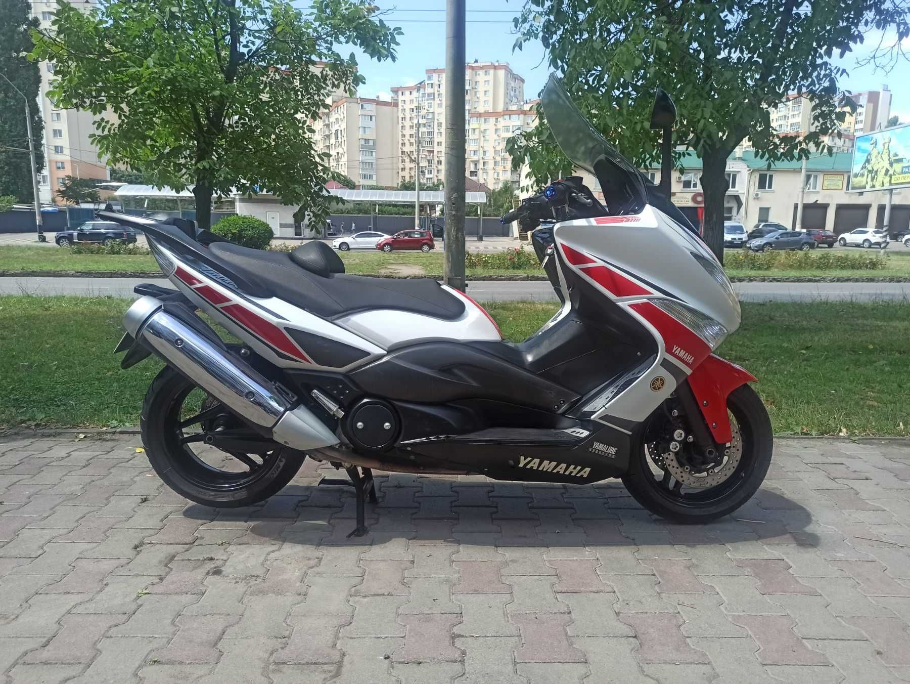 Yamaha T-Max 500 2011