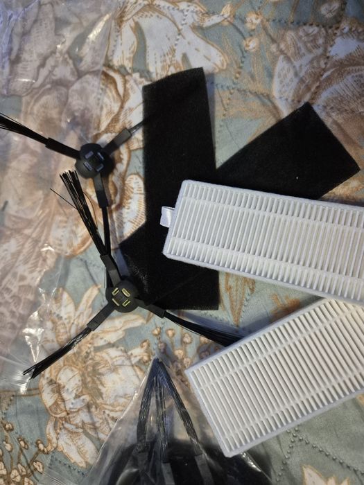 Zestaw zapasowych filtrów do robota odkurzającego Silvercrest RRSA1