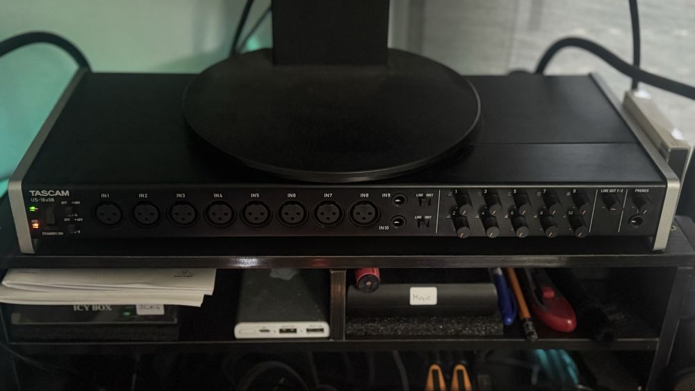 Placa de som / Audio Interface -Tascam US 16x08