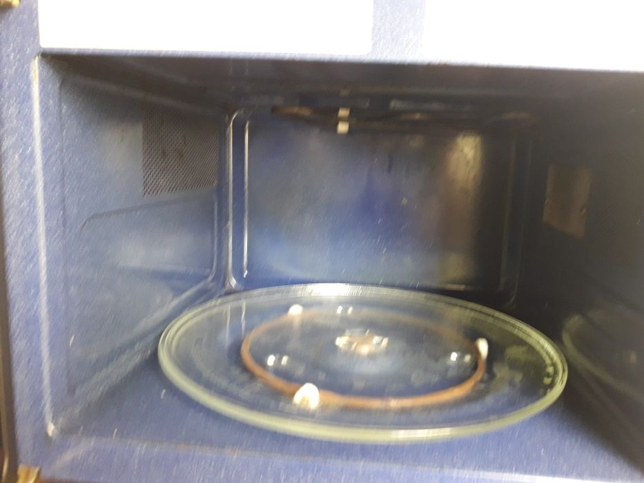 СВЧ .Объем 34л. Микроволновая печь Samsung CE245GR