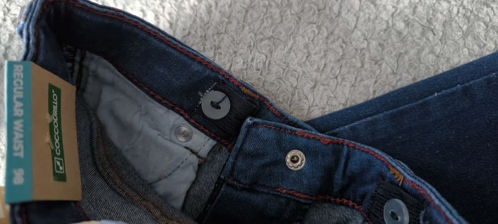 Nowe spodnie jeansowe coccodrillo r. 98
