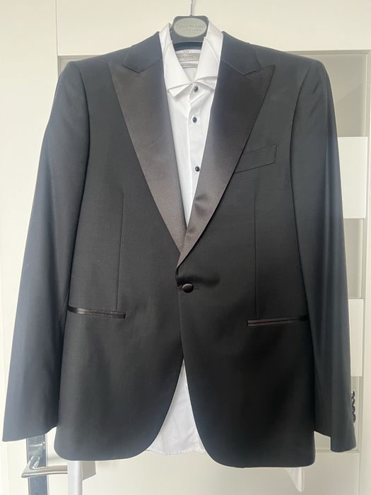 Czarna marynarka wełniana garnitur smokingowy