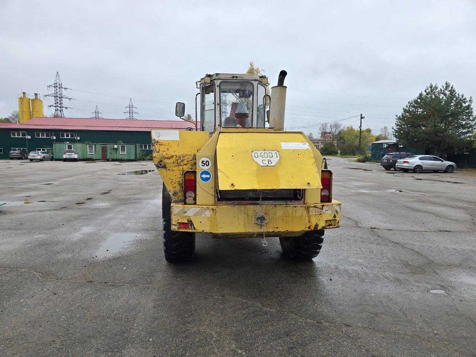 Фронтальний навантажувач LIEBHERR L521