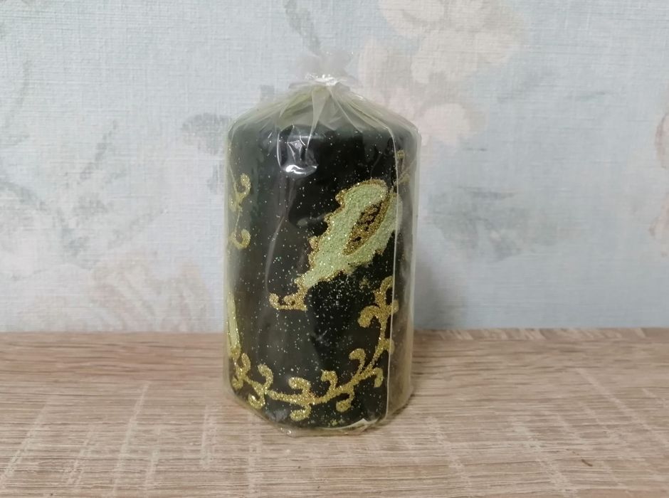 Свеча новогодняя Малятко зеленая с узором