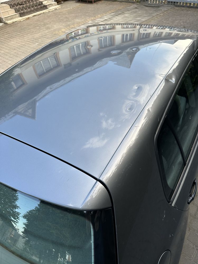 Автомобіль Volkswagen Golf 2004 1,6 Mpi
