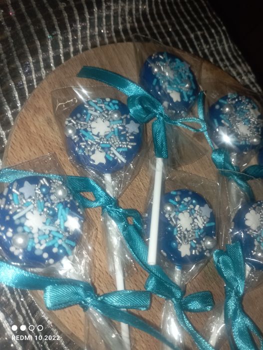 Lizaki ręcznie robione ozdoba tort Frozen kraina lodu