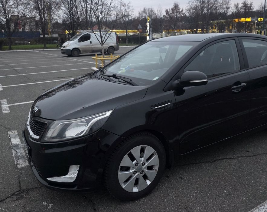 Kia Ria 2013  1,6 автомат повний фул в комплектації. Від першого власн