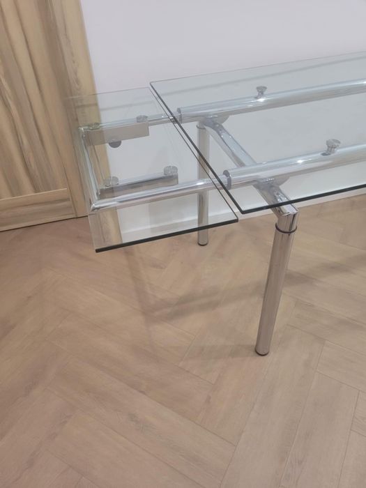 Stół szklany rozkładany